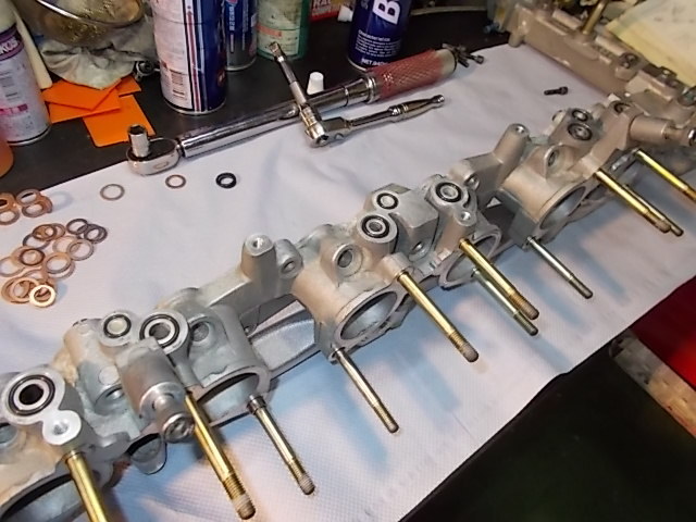 BNR34　トラスト製サージタンク取り付け